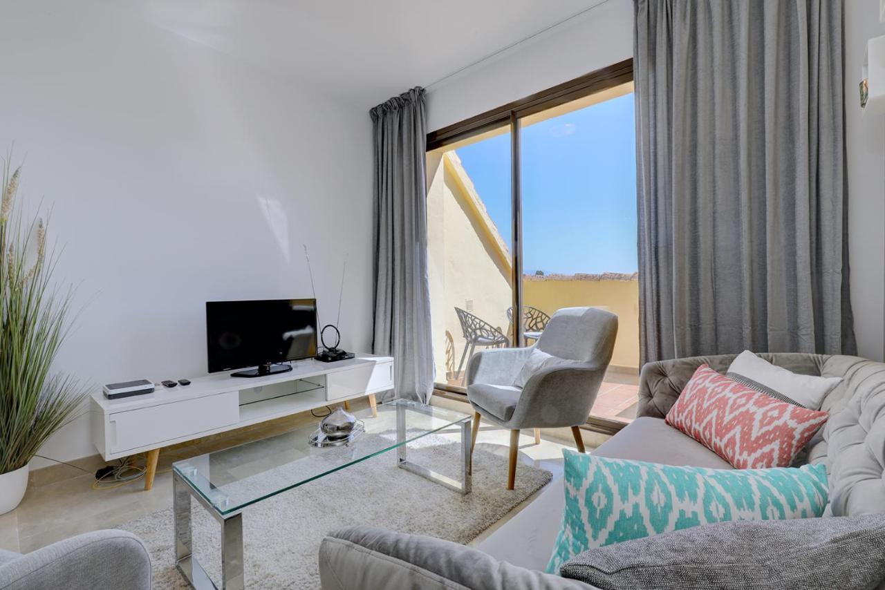Duquesa Village Apartment - 2 Bed/2 Bath Apartment With Panoramic Sea Views 马尼尔瓦 外观 照片