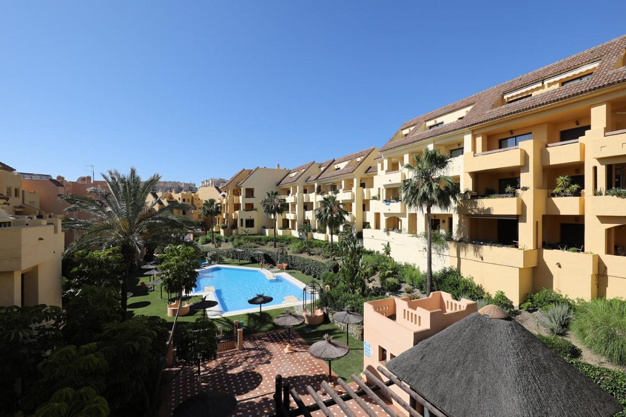 Duquesa Village Apartment - 2 Bed/2 Bath Apartment With Panoramic Sea Views 马尼尔瓦 外观 照片