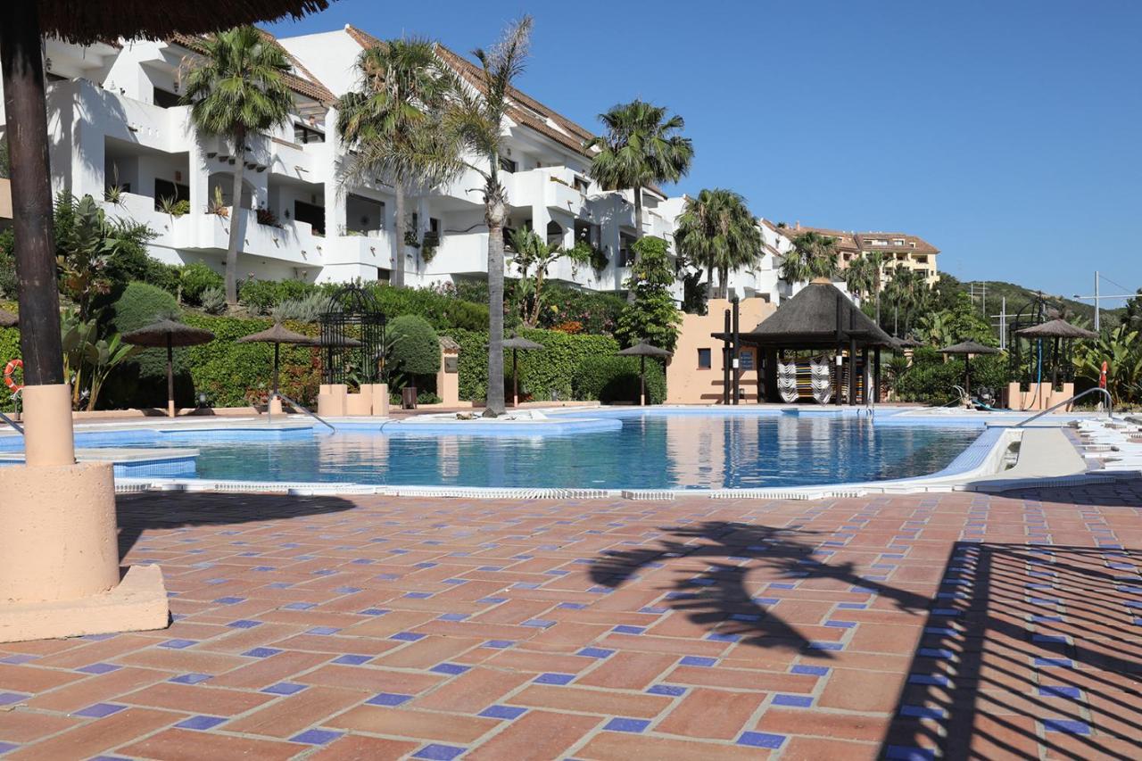 Duquesa Village Apartment - 2 Bed/2 Bath Apartment With Panoramic Sea Views 马尼尔瓦 外观 照片