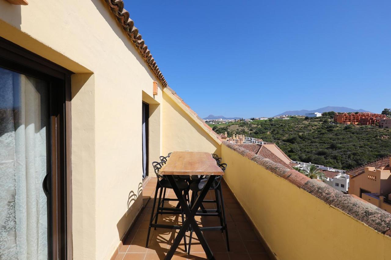 Duquesa Village Apartment - 2 Bed/2 Bath Apartment With Panoramic Sea Views 马尼尔瓦 外观 照片