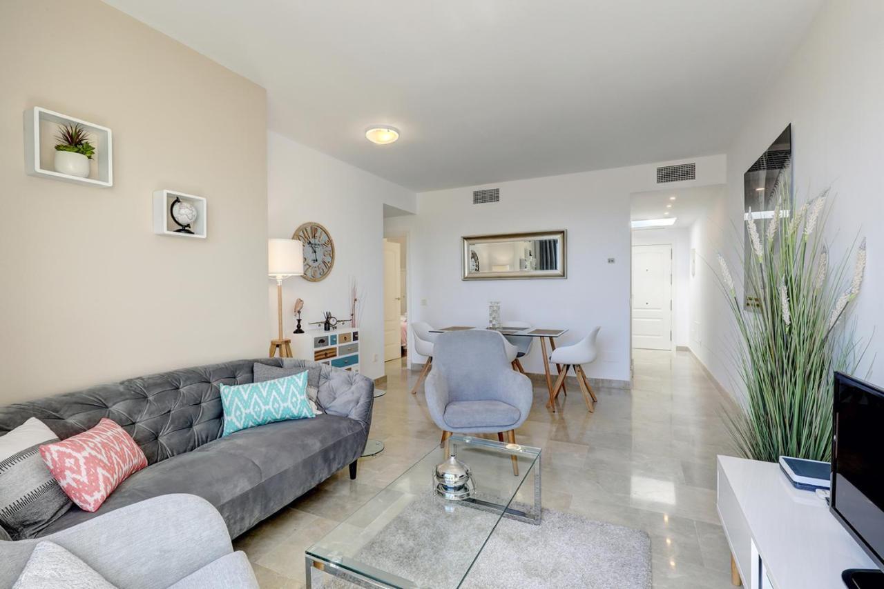 Duquesa Village Apartment - 2 Bed/2 Bath Apartment With Panoramic Sea Views 马尼尔瓦 外观 照片