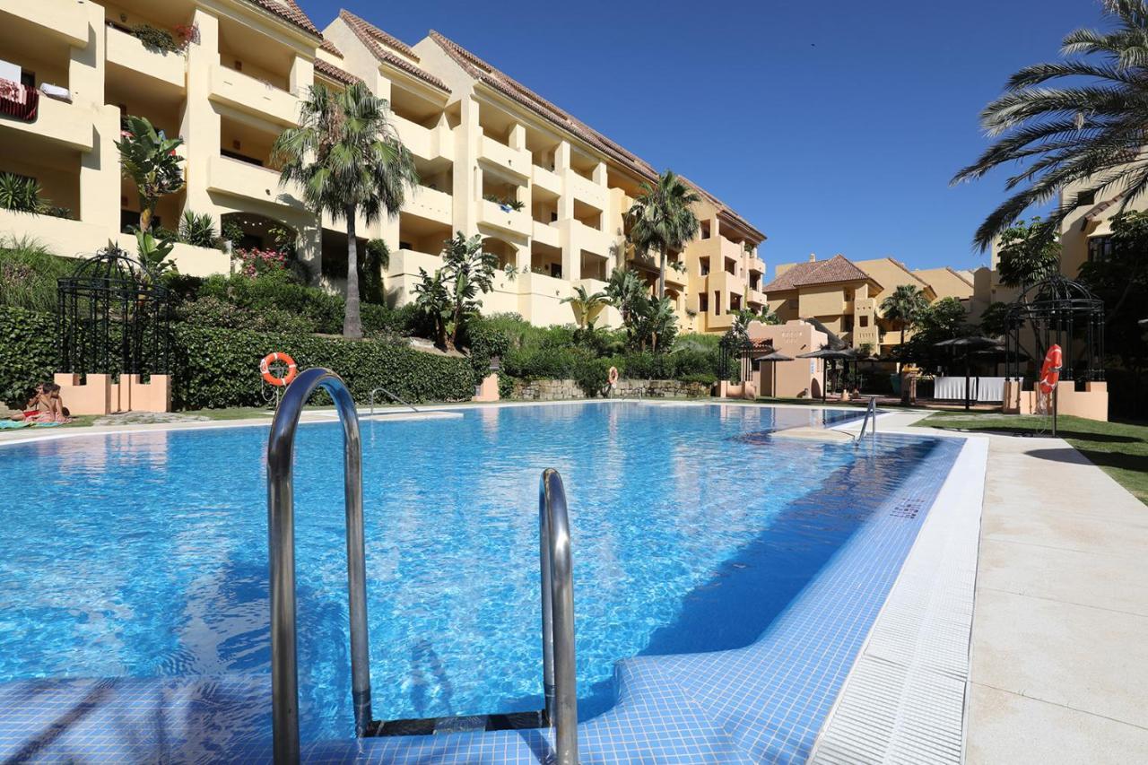 Duquesa Village Apartment - 2 Bed/2 Bath Apartment With Panoramic Sea Views 马尼尔瓦 外观 照片